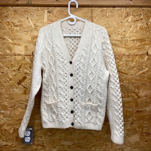 Aran knit cardigan / grandpa cardigan